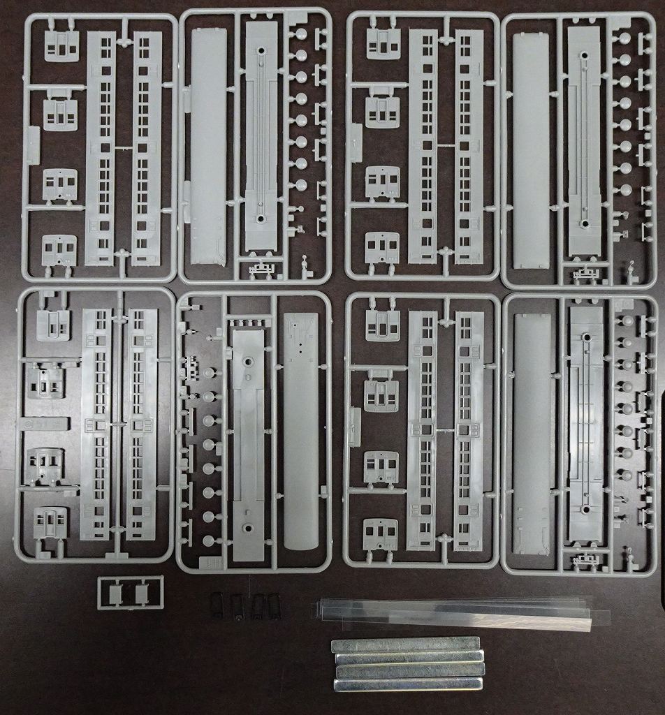 新製品紹介／未塗装キット・旧型国電40・51系 宇部・小野田 4両編成