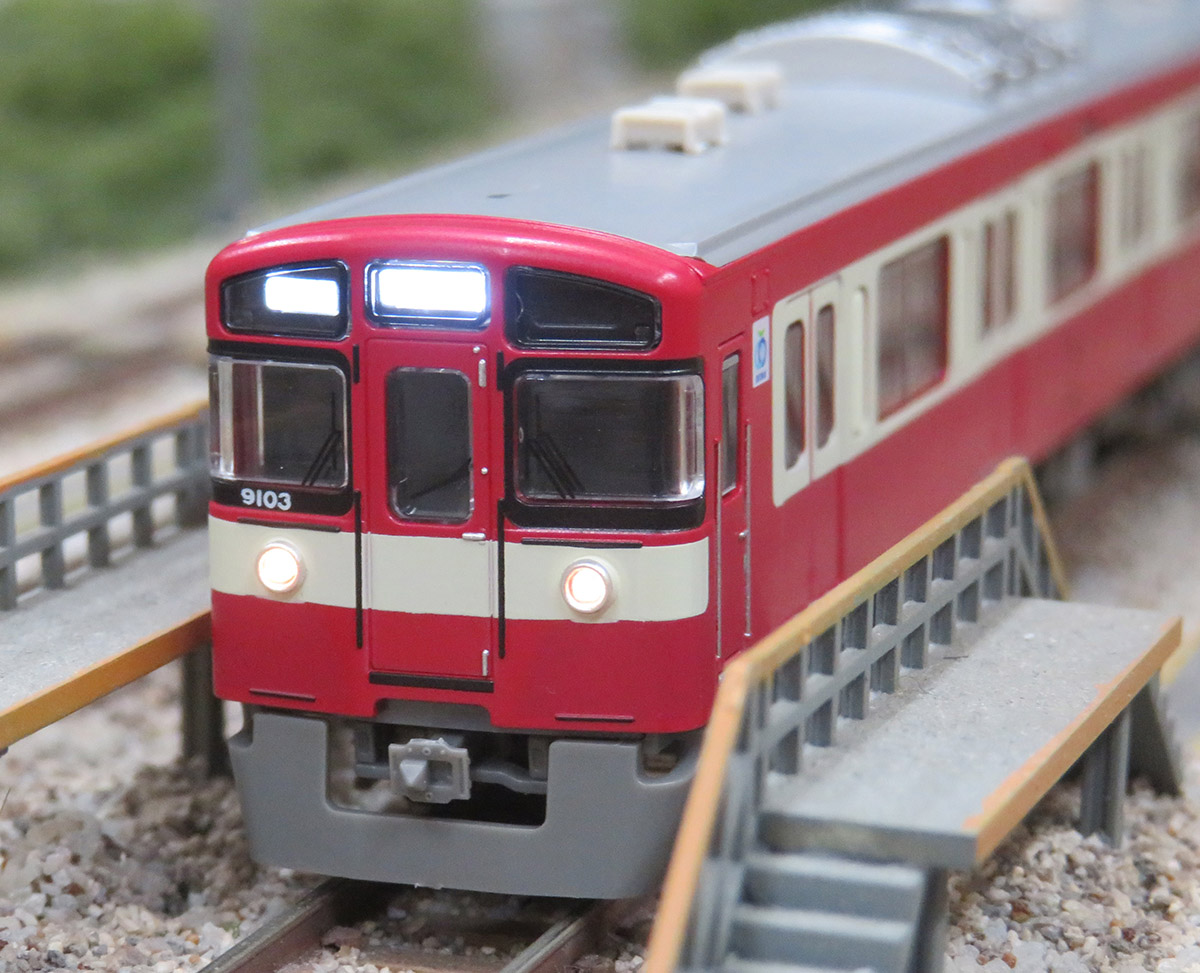 西武9000系 幸運の赤い電車（RED LUCKY TRAIN）＆ 多摩湖線・赤色 