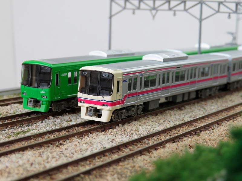 出荷情報】京王8000系高尾山「Ⅱ」とボルスタレス台車の8連